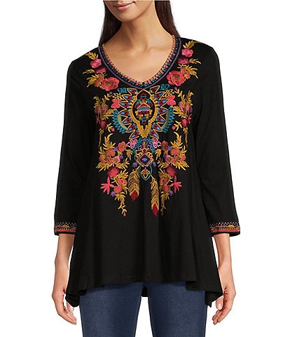 Calessa Stretch Embroidered V-Neck 3/4 Sleeve Blouse