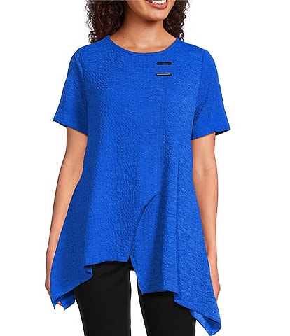 Calessa Textured Knit Scoop Neck Short Sleeve Asymmetric Hem Tunic