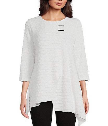 Calessa Textured Puckered Knit Crew Neck 3/4 Sleeve Asymmetrical Tunic