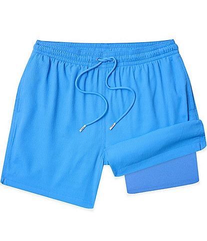 Chubbies Wave Texture 5.5#double; Inseam Swim Trunks