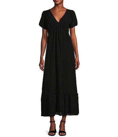 Coco + Jaimeson Textured Short Sleeve Maxi Dress