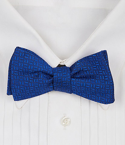 Cremieux Solid Textured Bow Tie