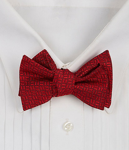 Cremieux Solid Textured Bow Tie