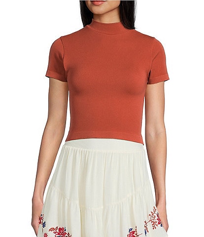 C&V Chelsea & Violet Mock Neck Seamless Knit Crop Top