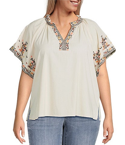 Democracy Plus Size Floral Embroidered Ruffle Split V-Neck Short Batwing Sleeve Top