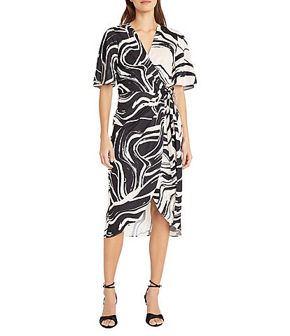 Donna Morgan Printed Surplice V Neckline Short Sleeve Midi Wrap Dress