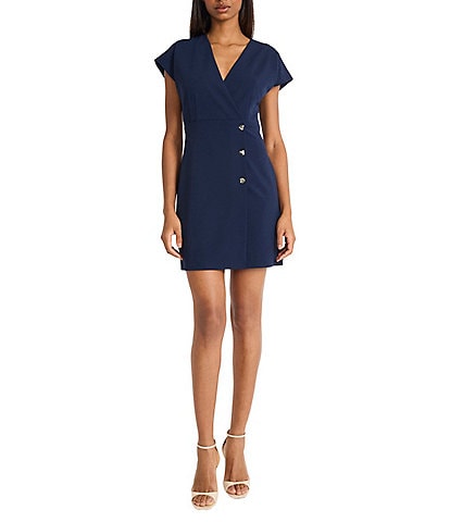 Donna Morgan V-Neck Short Sleeves Button Front Detail Scuba Crepe Sheath Dress