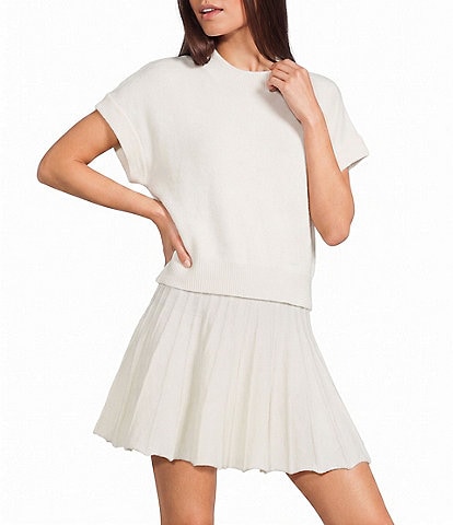 Double Zero Short Sleeve Turtleneck Cropped Sweater