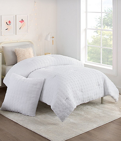 Dreamy Nights Back to Campus Collection Textured Comforter