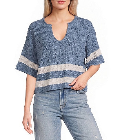 Evolutionary Split V-Neck Short Sleeve Sweater