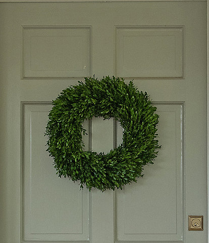 Fig & Dove 18#double; Round Boxwood Wreath