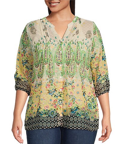 Figueroa & Flower Plus Size Alayna Multi Placement Print Split Round Neck 3/4 Sleeve Button Front Top