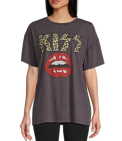 GB Kiss Graphic T-Shirt