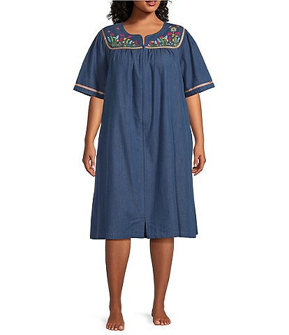 Go Softly Plus Size Embroidered Bird & Floral Denim Round Neck Short Sleeve Zip-Front Patio Dress