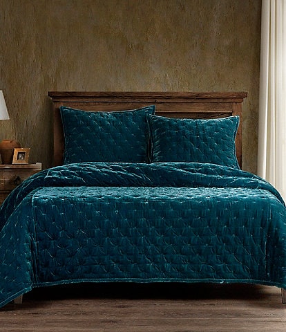 HiEnd Accents Bedding Collections, Comforters, Quilts, Duvets & Sheets