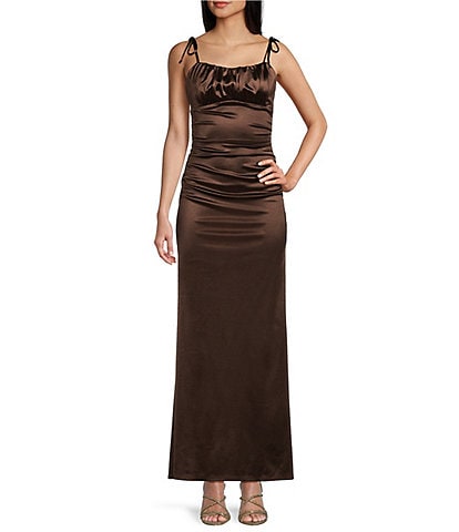 Scoop Neck Spaghetti Tie Strap Low-Back Gown