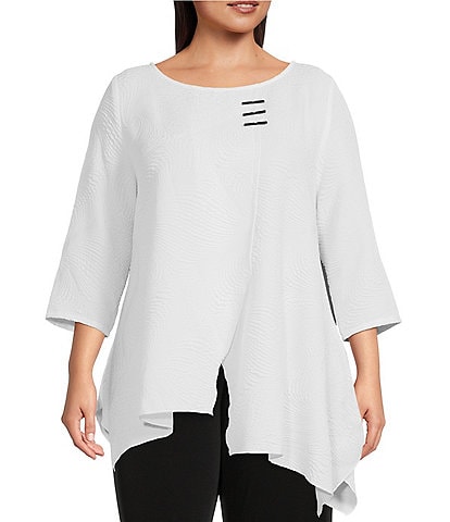 IC Collection Plus Size Wave Textured Knit Boat Neck Toggle Button Trim 3/4 Sleeve Asymmetric Hem Tunic