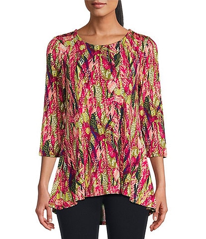 Intro Abstract Leaf Print Scoop Neck 3/4 Sleeve Pleated Back High-Low Hem Legging Tee Shirt