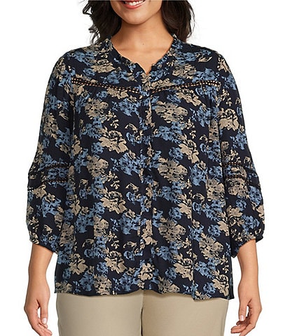 Intro Plus Size Crinkle Gauze Textured Floral Print Split V-Neck 3/4 Sleeve Lace Inset Pleated Peasant Top