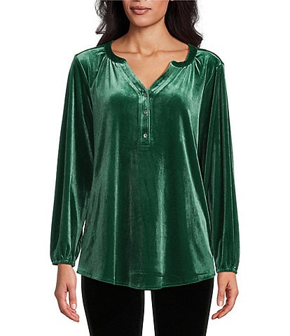 Intro Y-Neck Long Sleeve 3-Button Front Velvet Top