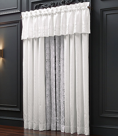 J. Queen New York Becco Jacquard Foulard Design Window Treatment