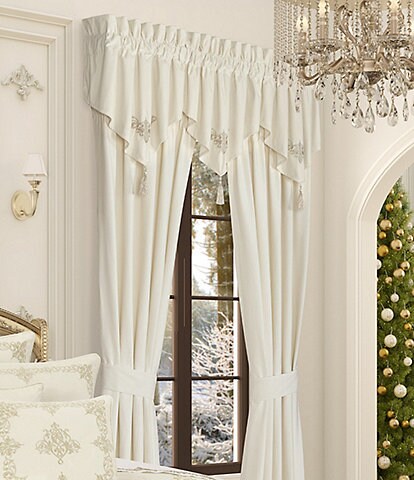 J. Queen New York Holiday Collection Noelle Window Treatment