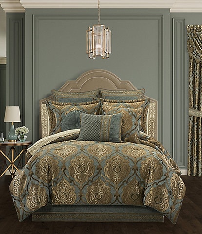 Giardino Blue 4-Piece Comforter Set By J Queen