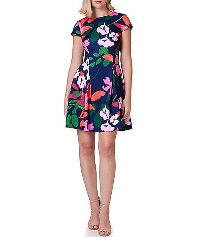 Jessica Howard Petite Size Cap Sleeve Crew Neck Floral Scuba Dress
