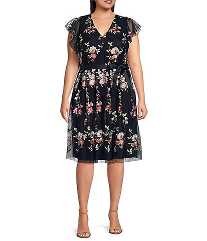 Jessica Howard Plus Size Short Flutter Sleeve V-Neck Floral Embroidered Mesh Dress