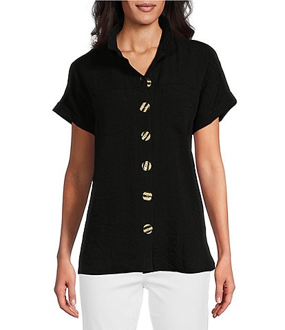 black shirt: Women's Clothing