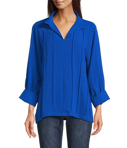 John Mark Wire Collar Split V-Neck 3/4 Sleeve Pintuck Detail Top