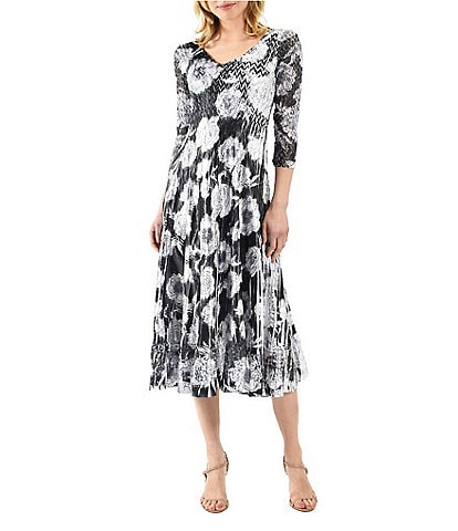 Komarov Charmeuse Floral Lace V-Neck 3/4 Sleeve Pleated Dress