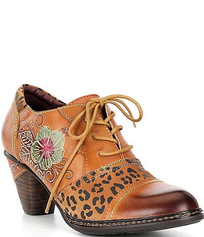 L'ARTISTE Hunteera Leather Floral Embossed Oxford Pumps