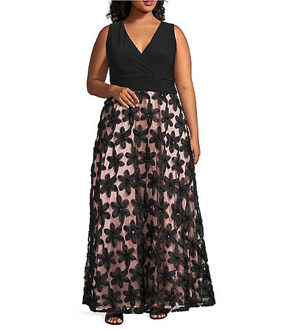 Le Bos Plus Size Sleeveless V-Neck 3D Embroidered Ball Gown