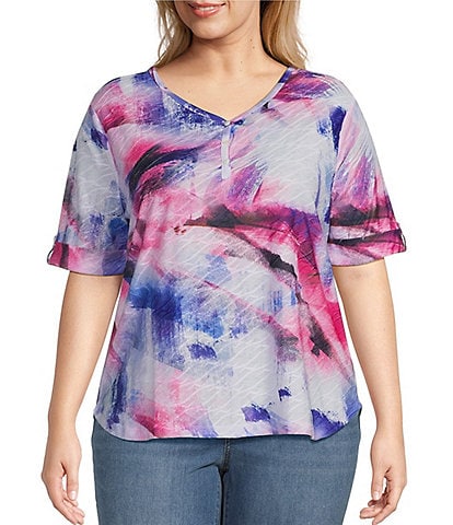 Leo & Nicole Plus Size Textured Knit Printed V-Neck Short Roll-Tab Sleeve Top