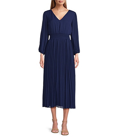 Marina V-Neck 3/4 Sleeve Pleated Maxi Dress