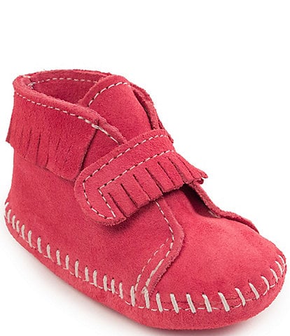 Minnetonka Girls' Front Strap Bootie Crib Shoes (Infant)