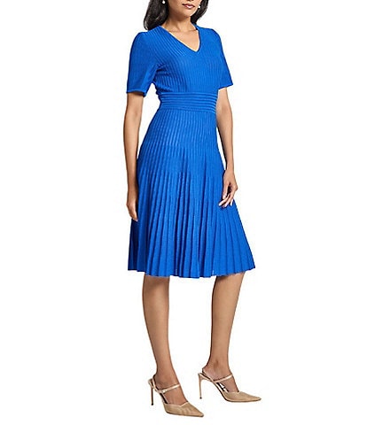 MISOOK Tonal Ribbed Knit V-Neck Short Sleeve Fit-And-Flare Pleated Dress