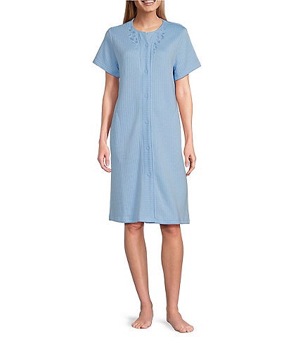 Miss Elaine Quilt In Knit Short Sleeve Round Neck Snap Front Robe