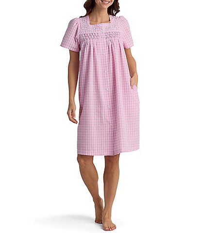 Miss Elaine Seersucker Check Print Short Sleeve Square Neck Short Snap-Front Robe