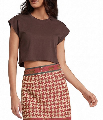Mo Maya Cropped Embroidered Short Sleeve Crew Neck Tee
