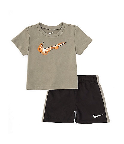 Nike Little Boys 2T-7 Short Sleeve Graphic Paint T-Shirt & Short Set