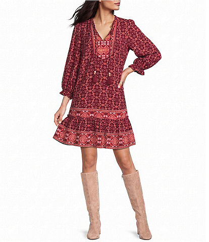 Nurture 3/4 Sleeve V-Neck Short Shift Dress