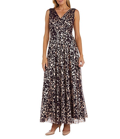 R & M Richards V-Neck Sleeveless Pleated Foil Print Fit and Flare Dress