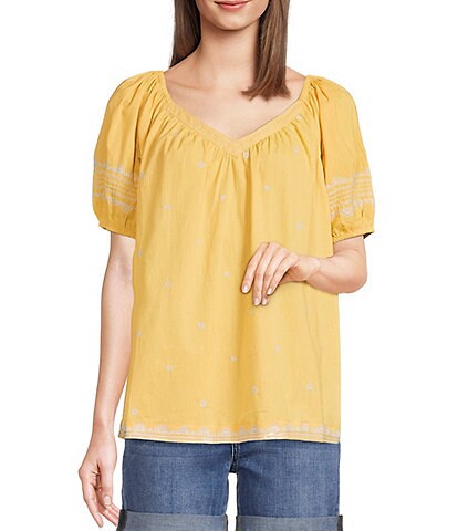 Reba V-Neck Embroidered Short Puffed Sleeve Top