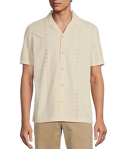 Rowm Crafted Short Sleeve Eyelet Solid Button Front Shirt
