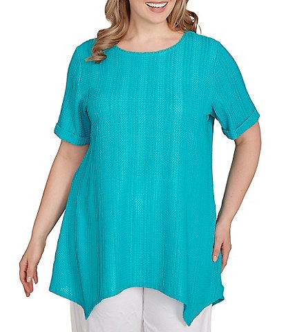 Ruby Rd. Plus Size Textured Solid Knit Crinkle Stripe Round Neck Short Sleeve Sharkbite Hem Top