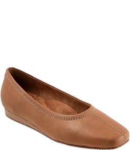 SoftWalk Vera Cruz Pearlized Leather Wedge Pumps