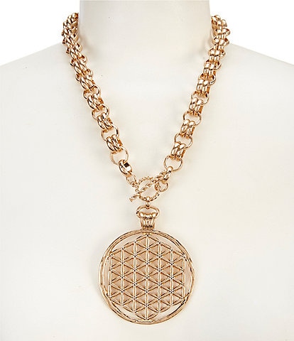 Southern Living Chain with Cutout Short Pendant Necklace