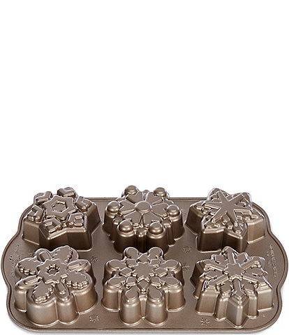 Southern Living Holiday Snowflake Cakelet Pan